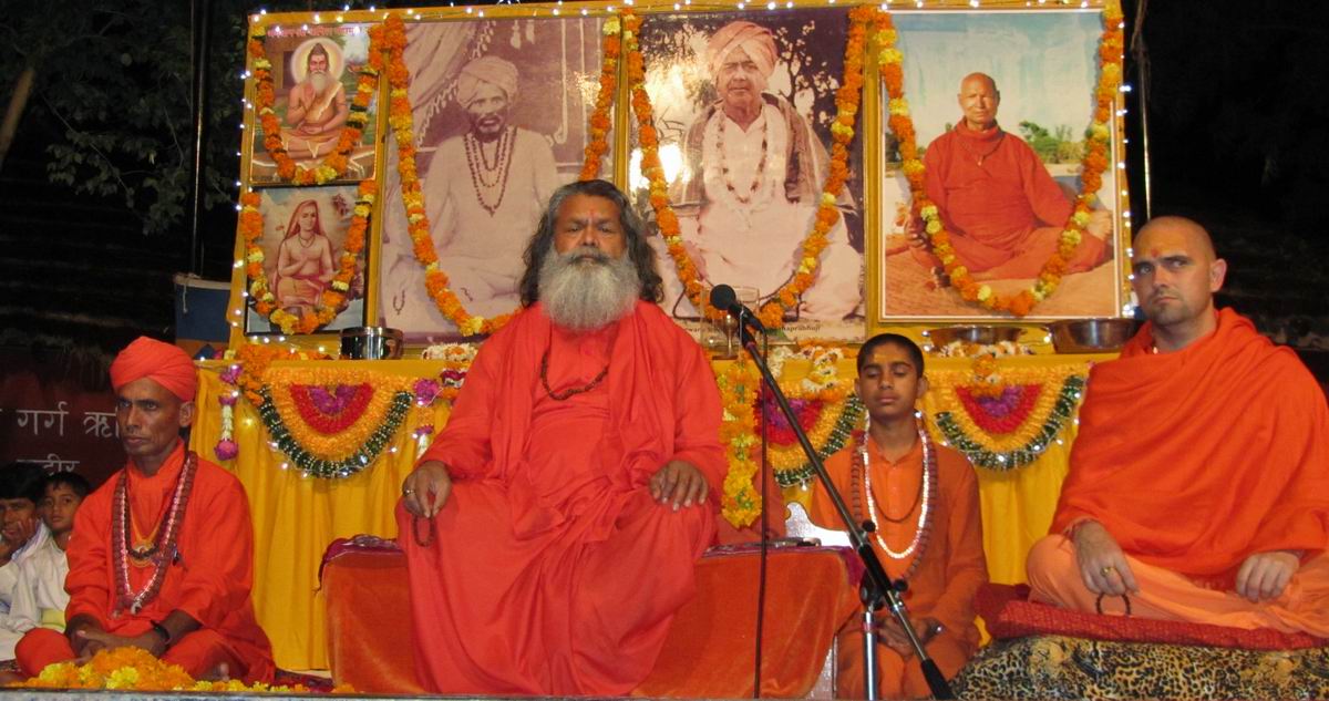 holyguruji_mahasamadhi_anniversary_2010_07