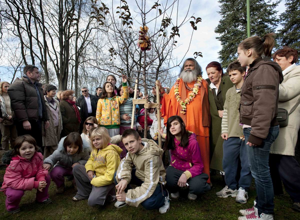 World_Peace_Tree_Planting_in_Children_Village_in_Novi_Sad_D3A9283