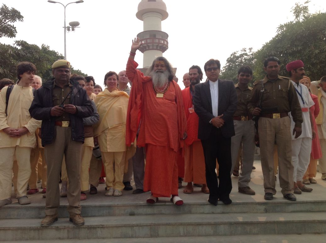 swamiji ahead of the hundreds of bhaktas that commemorated the peace tree planting swamiji ahead of the hundreds of bhaktas that commemorated the peace tree planting