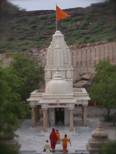 Swamijis arrival in Ashram at the shiva temple