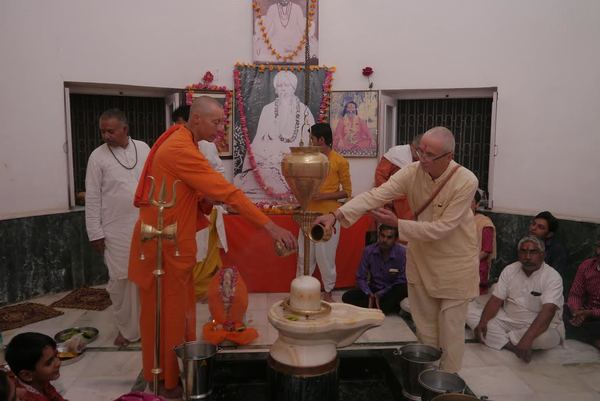 Jadan ashram Jadan ashram 4 600