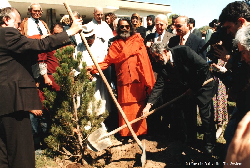 1997 06 01 The first Word Peace Tree 1997 06 01 konya turkey