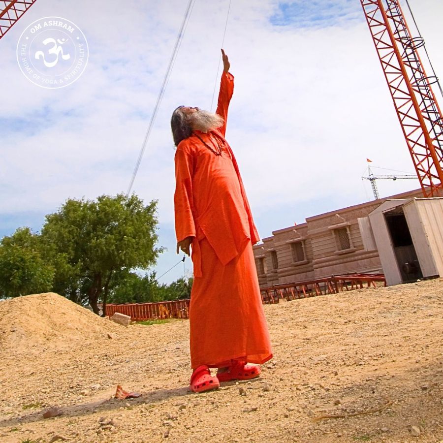 vishwaguruji at om ashram