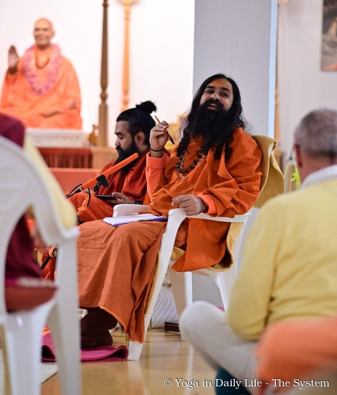 24. vienna holy guruji ashram wm