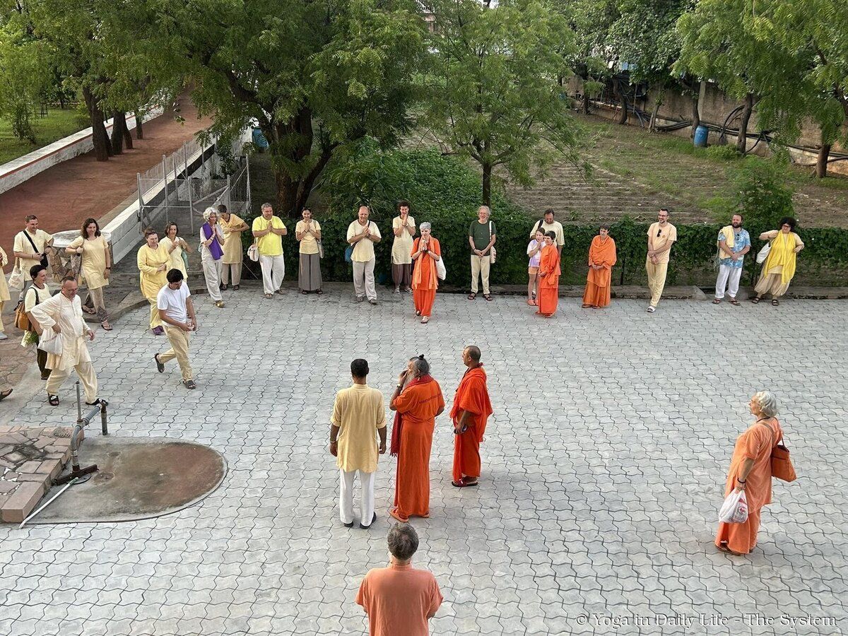 2.2. meeting gurudev wm