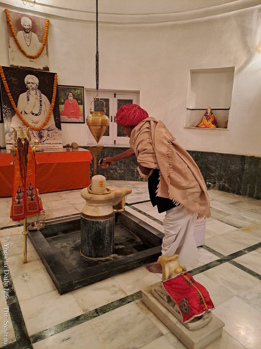 9.15.shiva temple wm