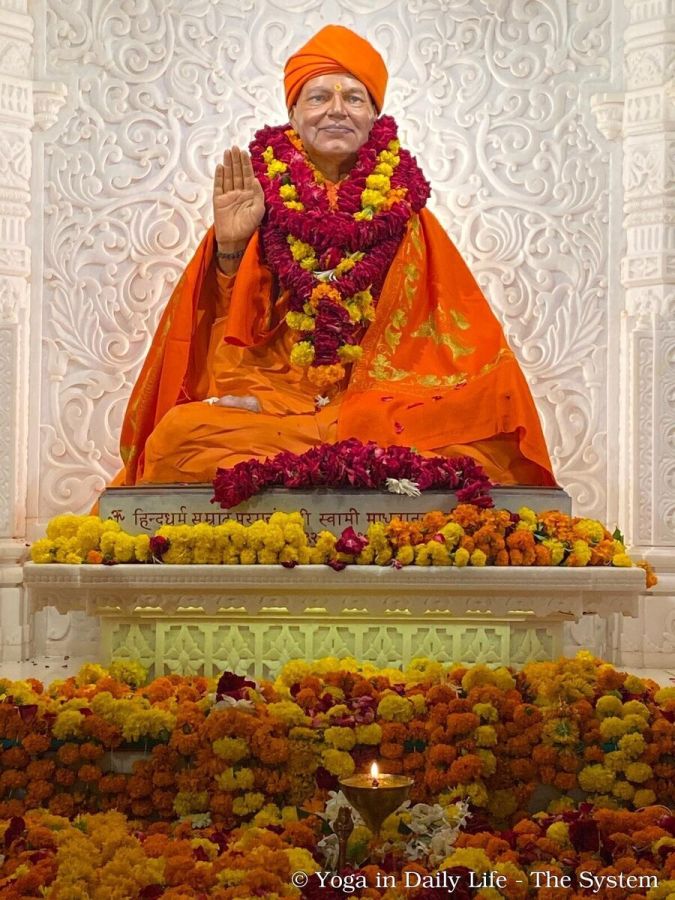 9.9. gurupurnima holy guruji mahasamadhi 1 wm