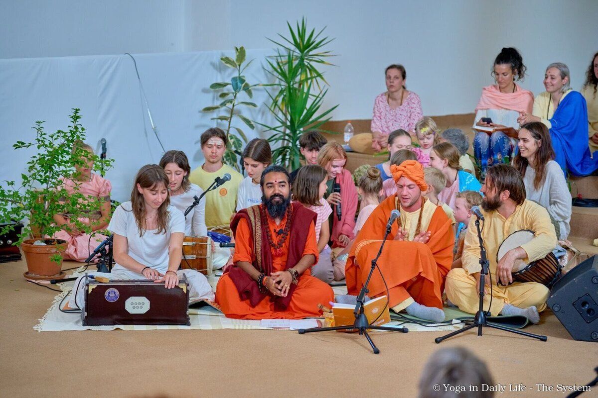 8.6. devpuriji mahasamadhi wm