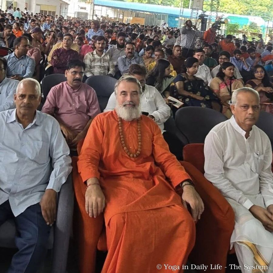 Mahamandaleshwar Swami Gyaneshwar Puriji: contributions to Sanskrit, Yoga and Indian Culture