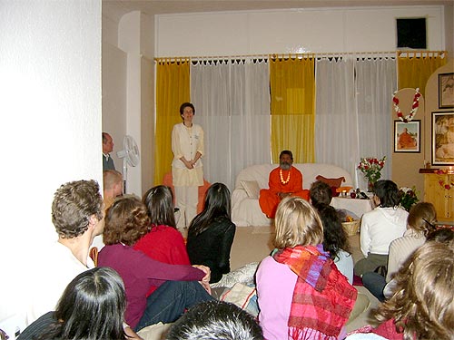 Welcoming Swamiji Welcoming Swamiji