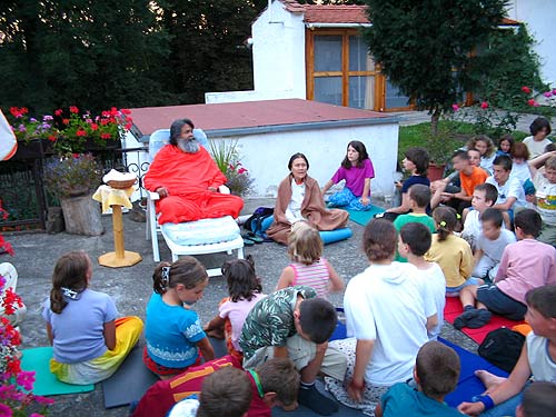 Founding of \'Yoga in Daily Life Youth Union\' Founding of \'Yoga in Daily Life Youth Union\'