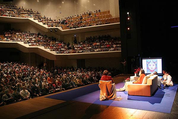 Public lecture by His Holiness Swamiji in Ljubljana Public lecture by His Holiness Swamiji in Ljubljana
