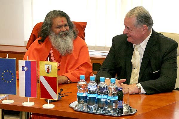 Meeting with the mayor of Novo mesto, Mr. Alojzij Muhic Meeting with the mayor of Novo mesto, Mr. Alojzij Muhic