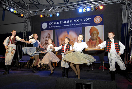Cultural program of the Summit: Slovak folk group Cultural program of the Summit: Slovak folk group
