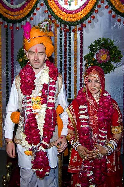 Vedic Marriage at the Vishwa Deep Gurukul Vedic Marriage at the Vishwa Deep Gurukul