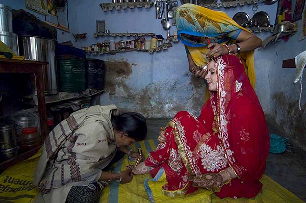 Vedic Marriage at the Vishwa Deep Gurukul Vedic Marriage at the Vishwa Deep Gurukul