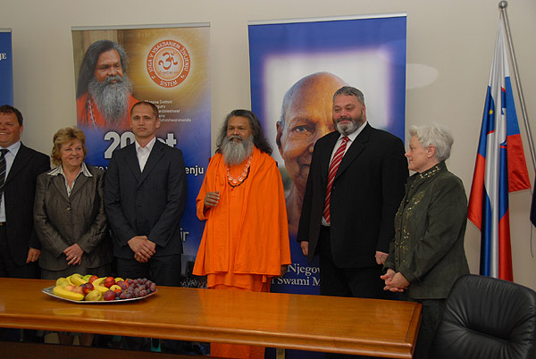 Meeting the Mayor Toni Dragar Meeting the Mayor Toni Dragar