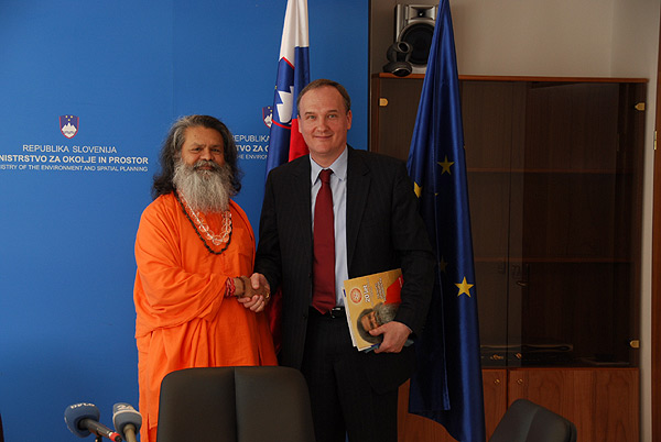 Meeting the Minister of Rep. Slovenije for environment and spatial planning, Janez Podobnik Meeting the Minister of Rep. Slovenije for environment and spatial planning, Janez Podobnik