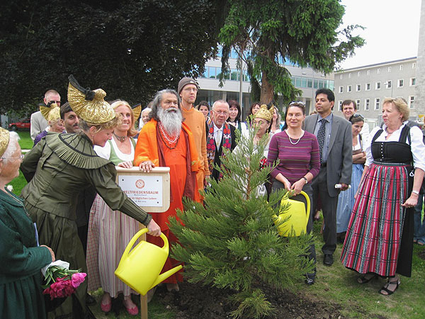 His Holiness Swamiji plants his 25th World Peace Tree in Linz, Austria His Holiness Swamiji plants his 25th World Peace Tree in Linz, Austria